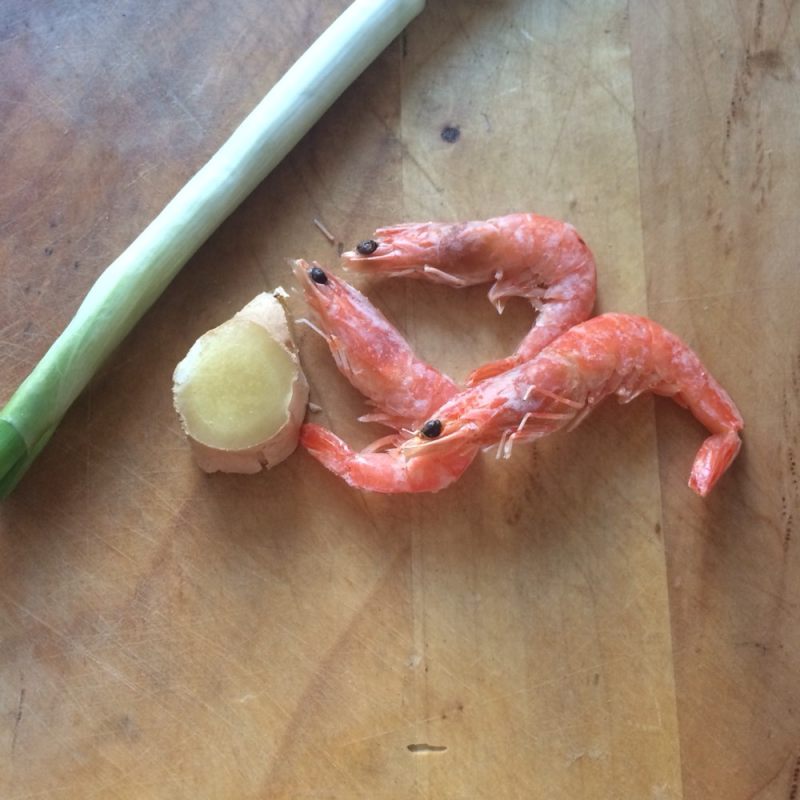 Steps for Making Healthy Fresh Shrimp Congee with Rice