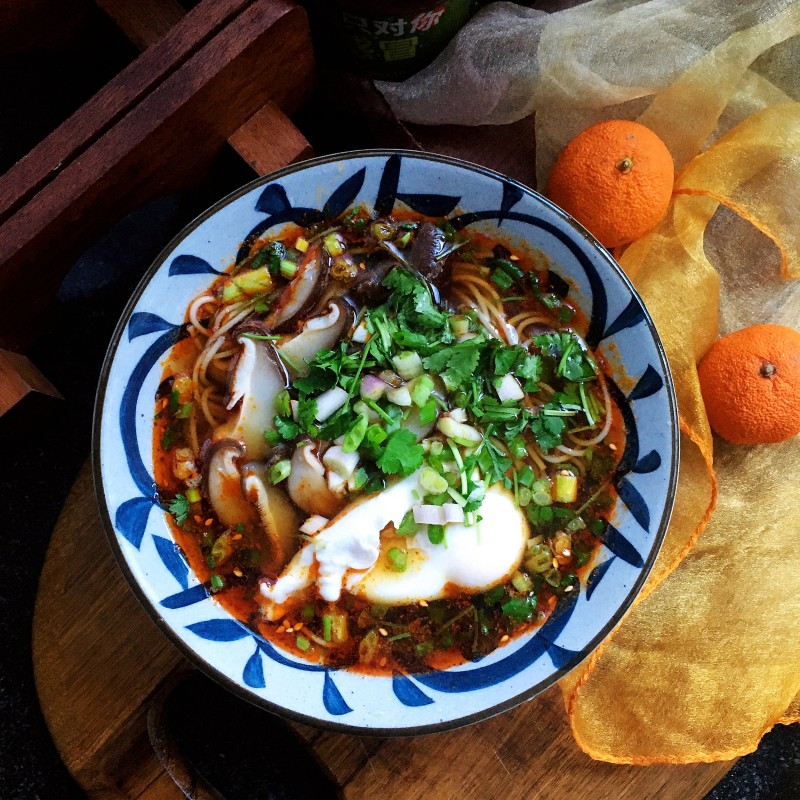 Spicy and Sour Enoki Mushroom Noodles