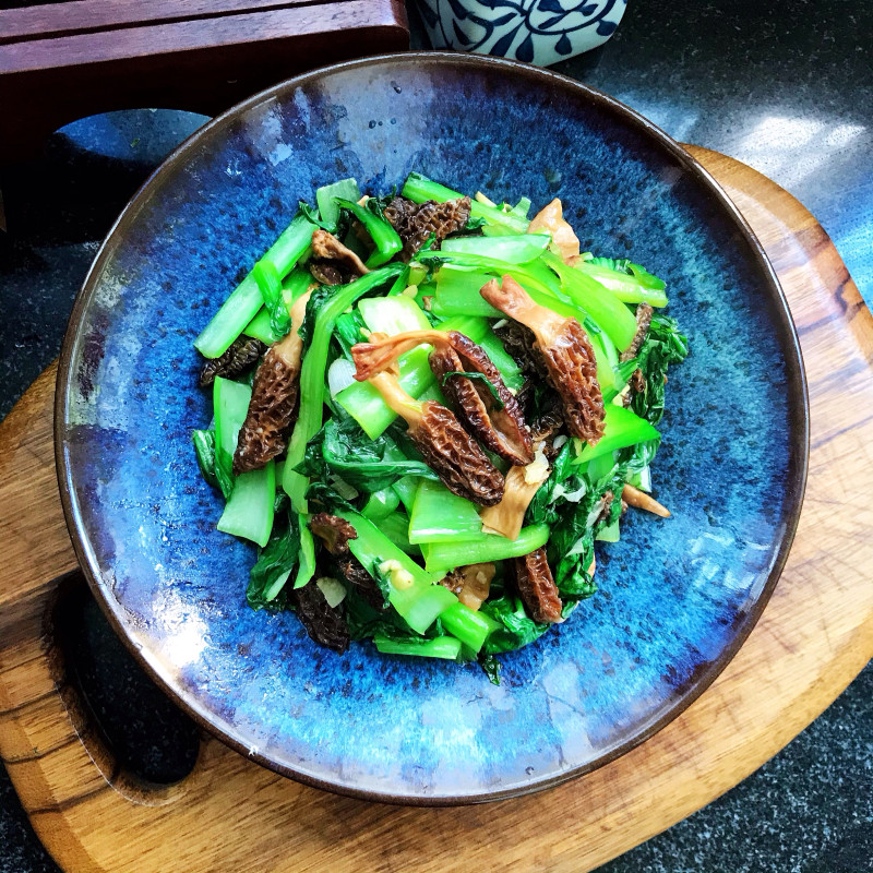 Sautéed Qingcai with Morel Mushrooms