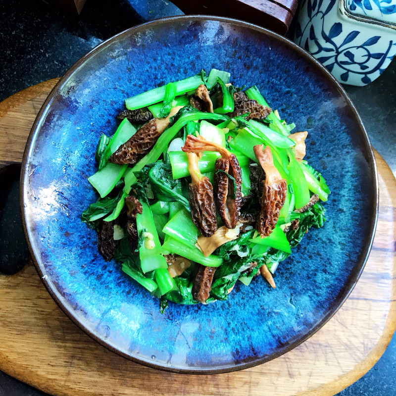 Sautéed Qingcai with Morel Mushrooms