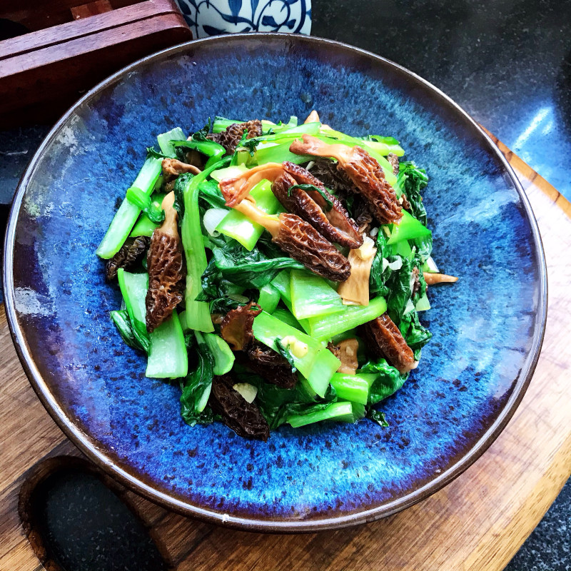 Sautéed Qingcai with Morel Mushrooms