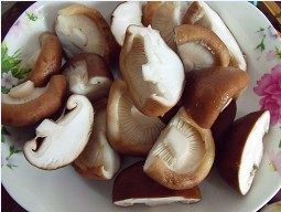 Steps for Making Shiitake Mushroom and Gluten Puffs