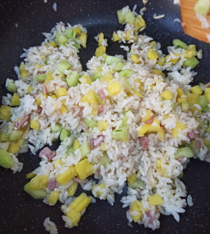 Steps for Making Garlic Olive Oil Bacon Fried Rice