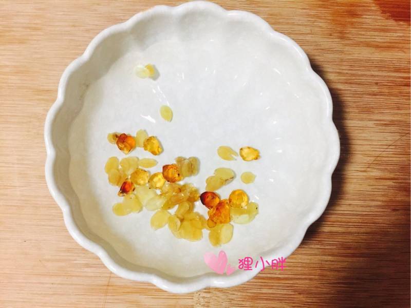 Steps for Cooking Snow Swallow, Peach Gum and Soap Rice Porridge