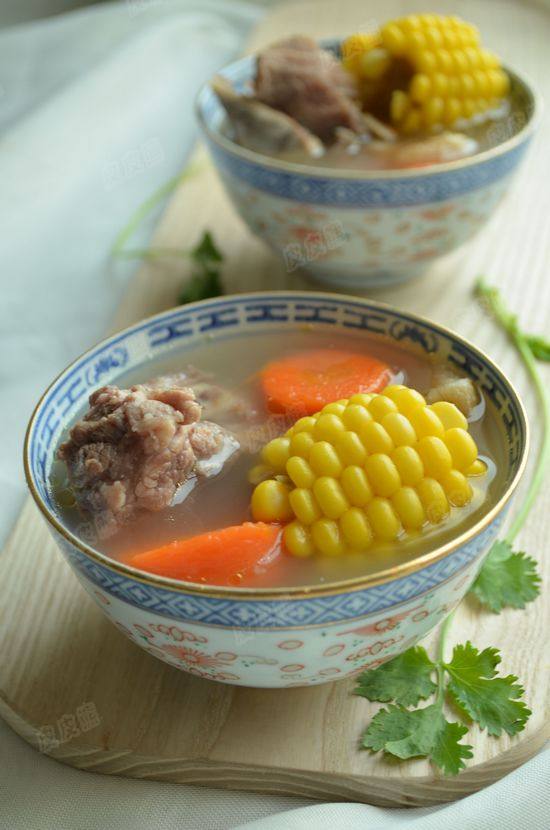 Must-Try Autumn Soup: Corn, Carrot, and Pork Bone Stew