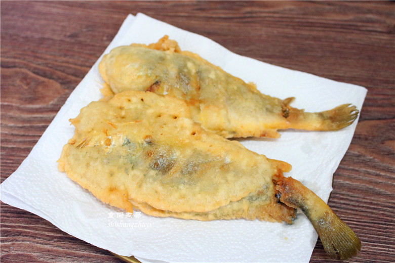 Steps for Making Deep-Fried Yellow Croaker