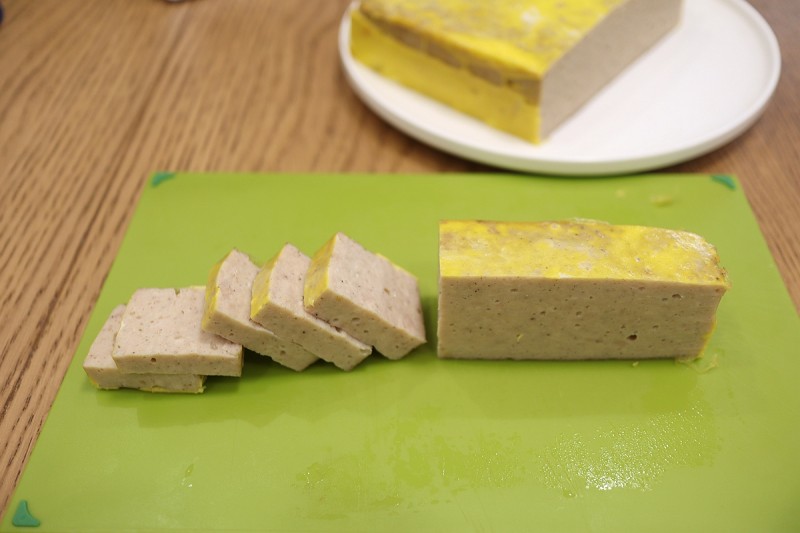 Steps for Making Tender Luncheon Meat