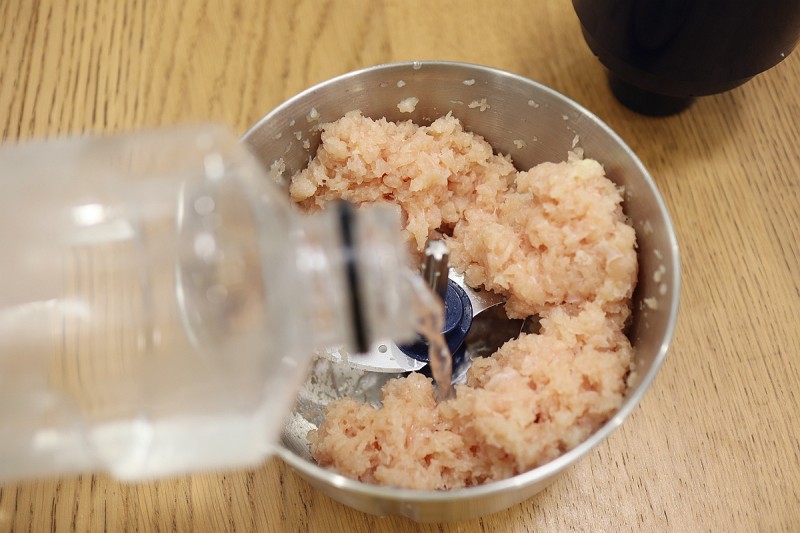 Steps for Making Tender Luncheon Meat