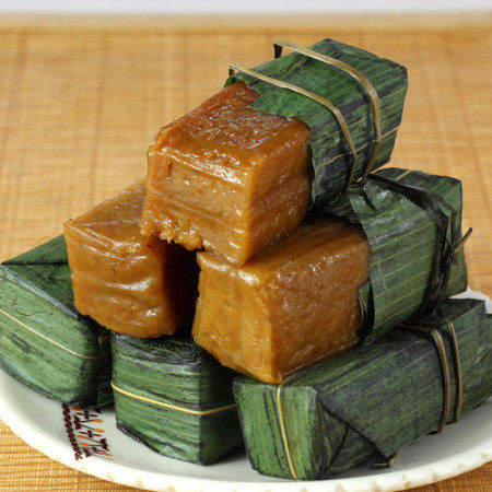 Bamboo Leaf Cake