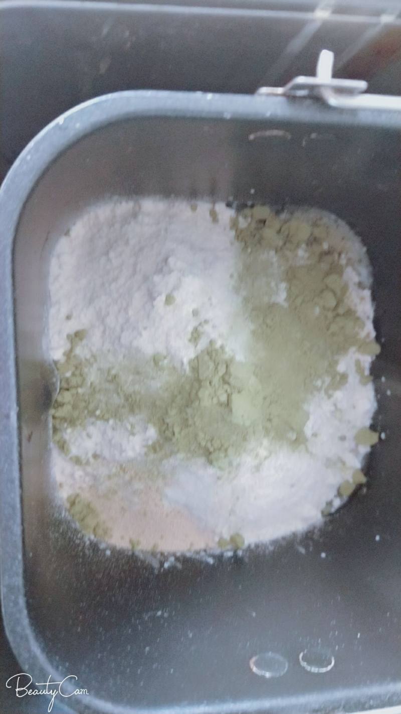 Steps for Making Matcha Powder Bread