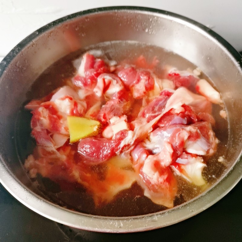 Steps for Cooking Lamb Stewed with White Radish