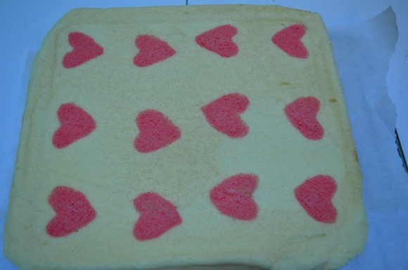 Steps to Make Heart-shaped Cake Roll