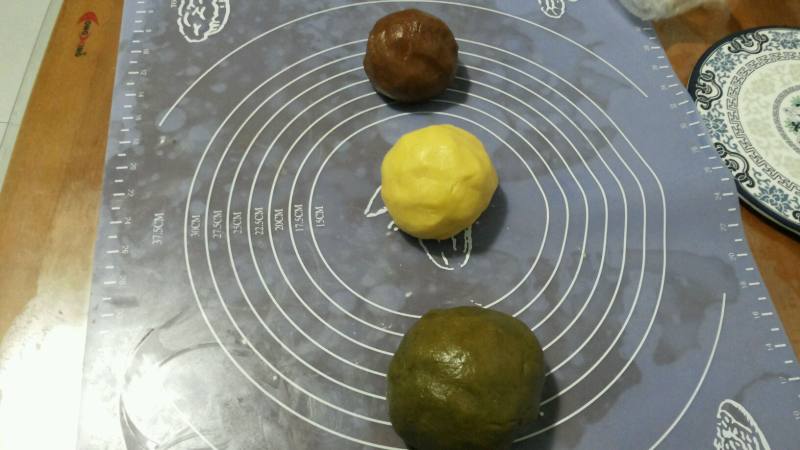 Steps for Making Kiwi Biscuits
