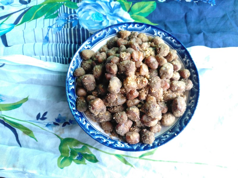 Sugar Frosted Broad Beans