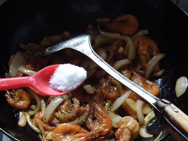 Steps for making Onion Fried Shrimp