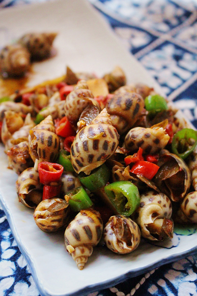 Spicy Stir-Fried Snails