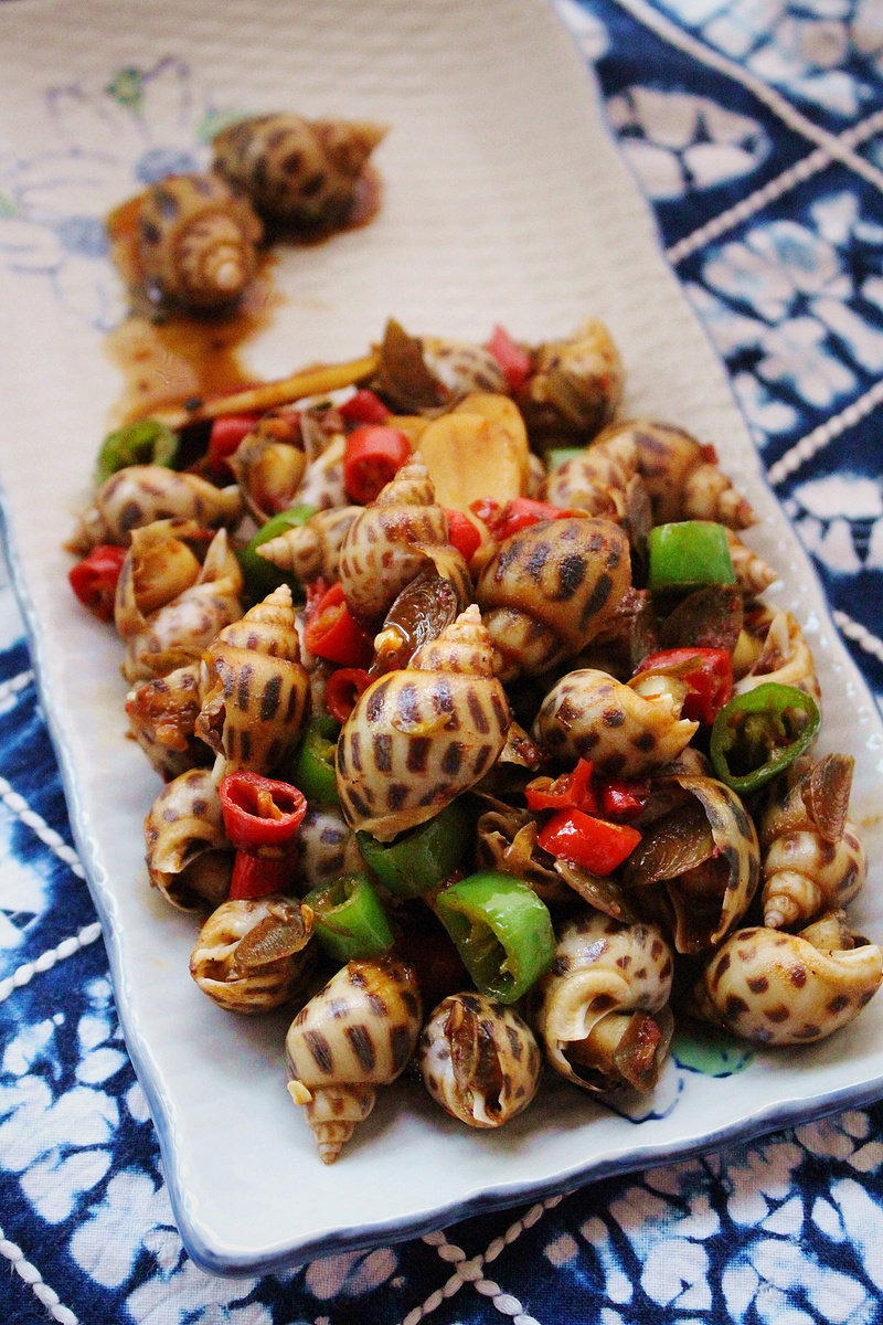 Spicy Stir-Fried Snails