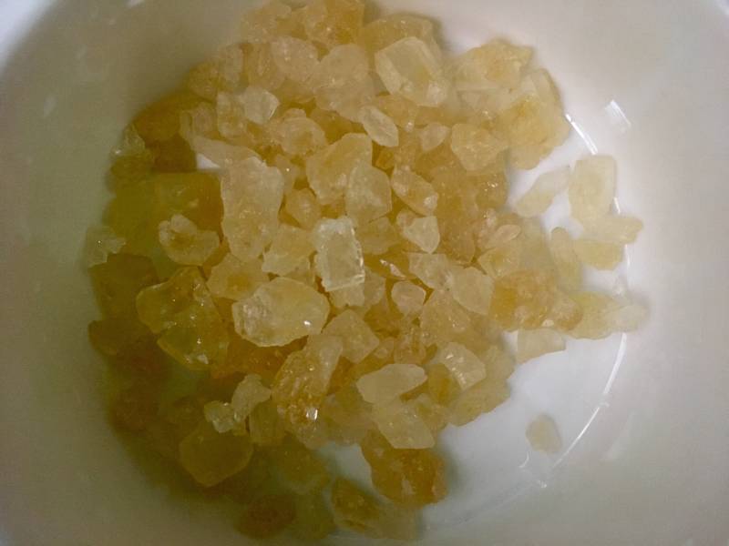 Steps to Make Lotus Seed, Lily Bulb and Tremella Sweet Soup