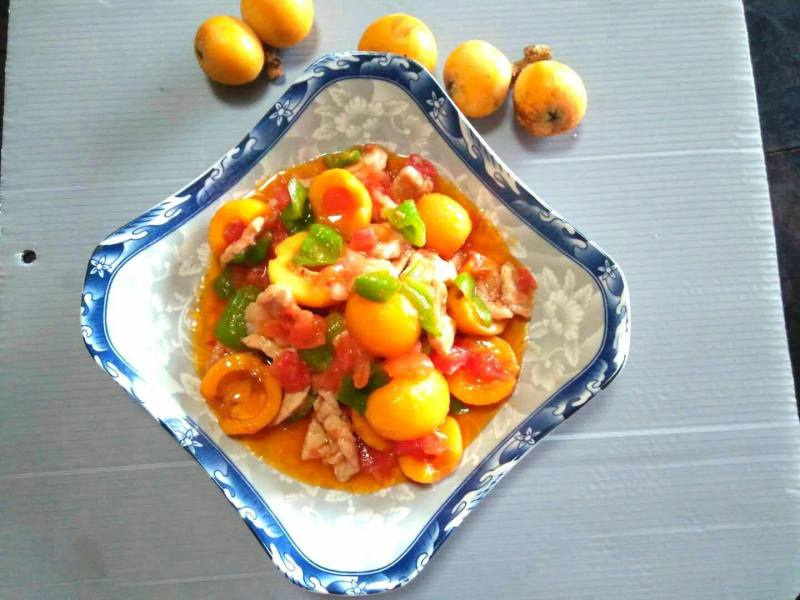 Stir-Fried Pork with Loquat