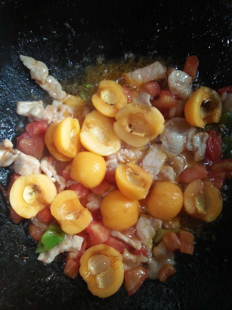 Steps for Stir-Fried Pork with Loquat