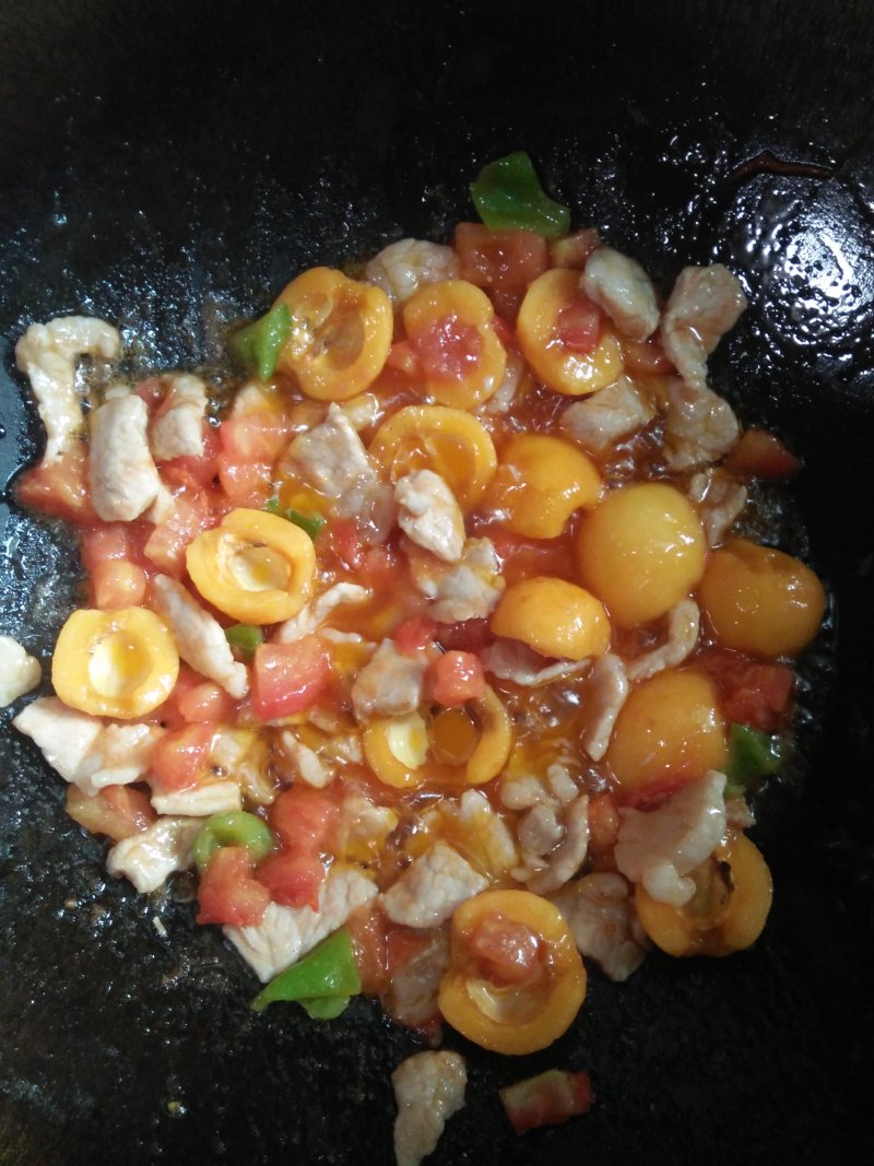 Steps for Stir-Fried Pork with Loquat