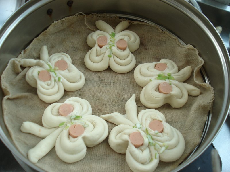 Steps for Making Butterfly Rolls