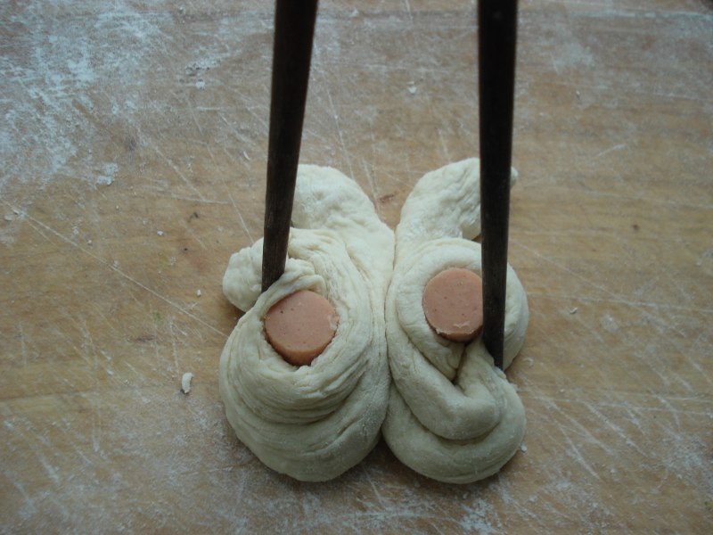 Steps for Making Butterfly Rolls