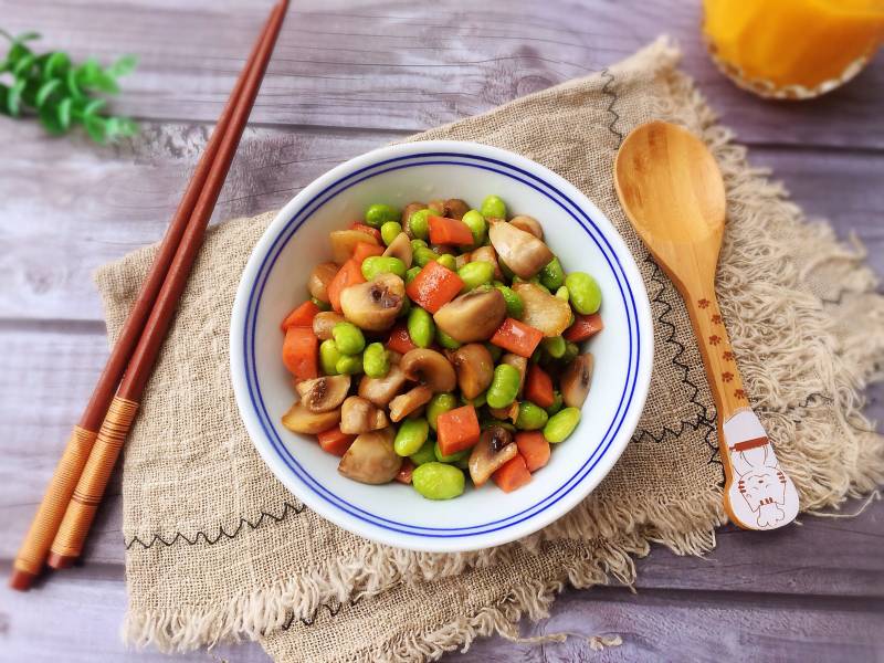 Steps for Cooking Green Bean and Mushroom Stir-Fry