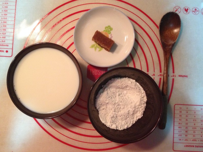 Steps for Making Improved Milk and Kudzu Root Jelly