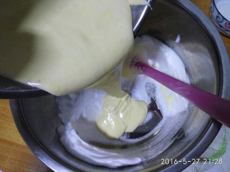 Steps for Making Six-Inch Doll Bath Cake