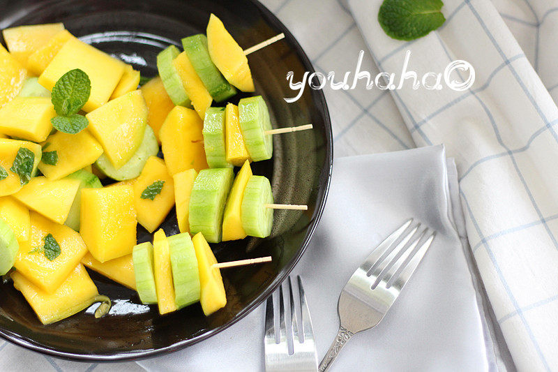 Green Mango and Cucumber Platter