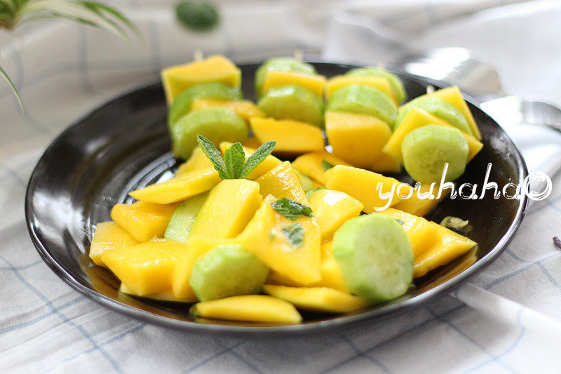 Green Mango and Cucumber Platter