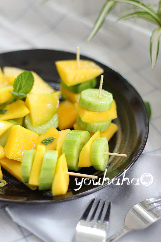 Green Mango and Cucumber Platter