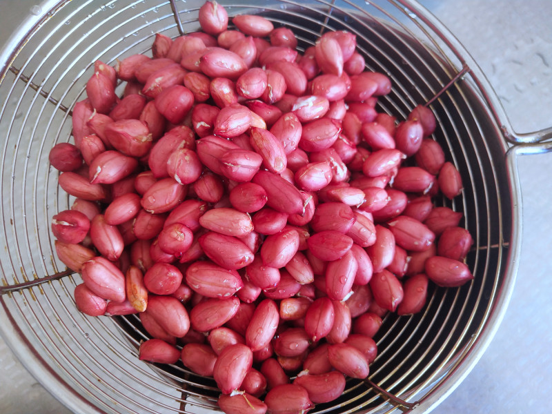 Steps to Make Vinegar-Soaked Peanuts