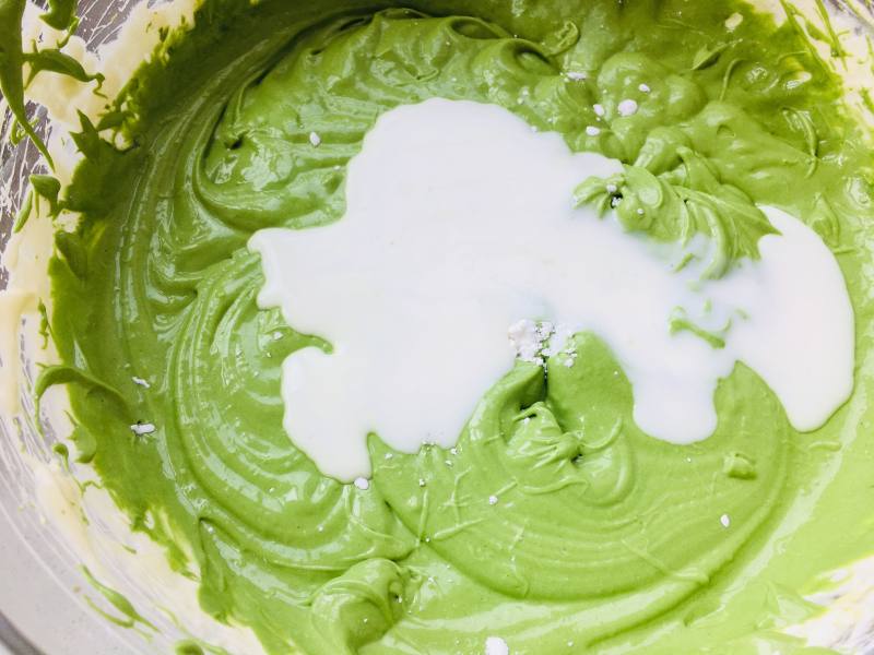 Steps for Making Matcha Cheesecake