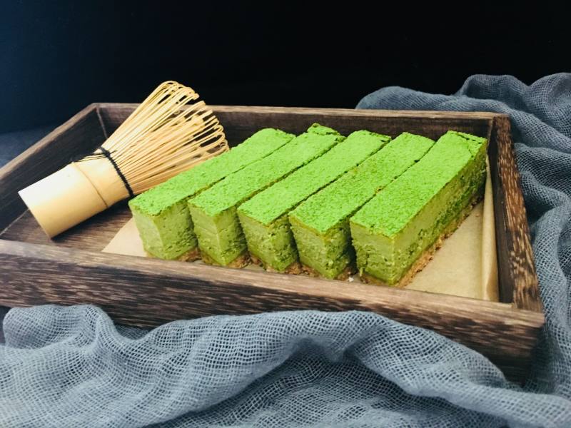 Steps for Making Matcha Cheesecake