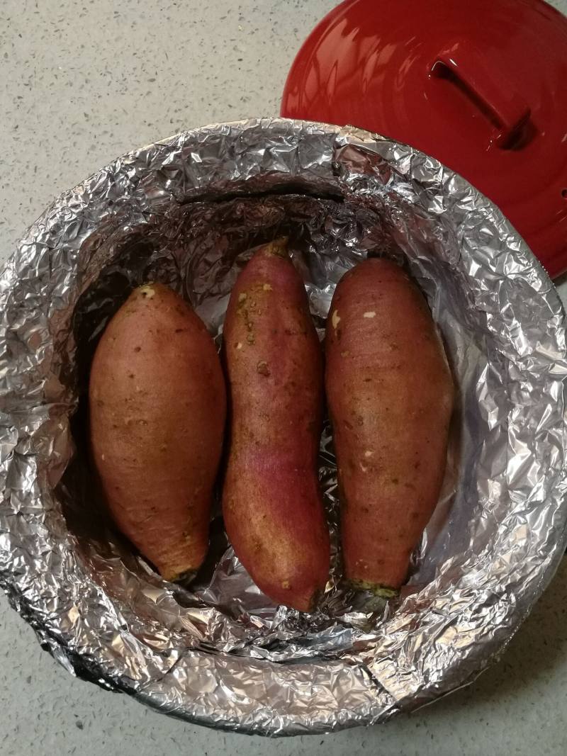 Steps for making Heile Sandpot Roasted Sweet Potatoes