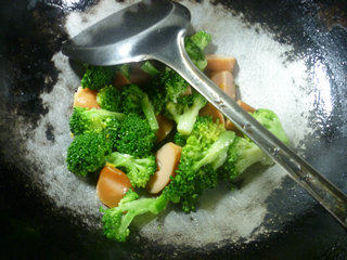 Steps to Cook Corn Sausage Stir-Fried Broccoli