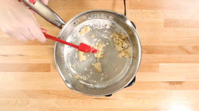 Steps for Making Broccoli Chicken Pasta in Cheese Sauce