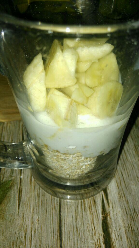 Banana Yogurt Oat Cup