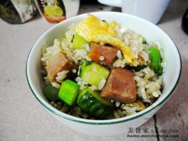Leftover Battle - Colorful Fried Rice