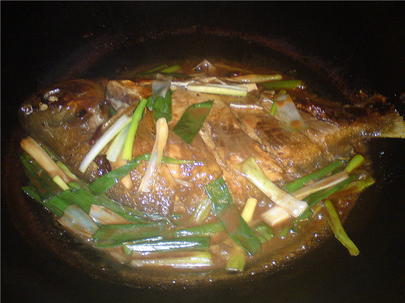 Red-Hot and Spicy--Braised Fish Step by Step