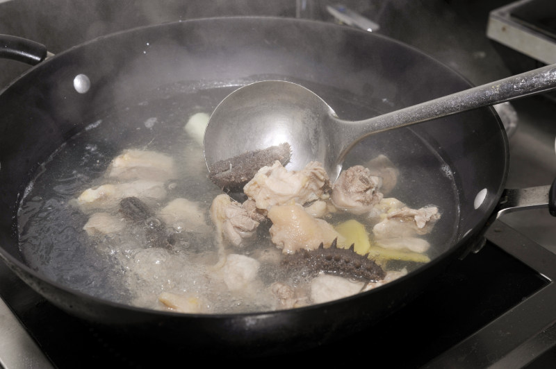 Steps to Make Sea Cucumber and Chicken Soup