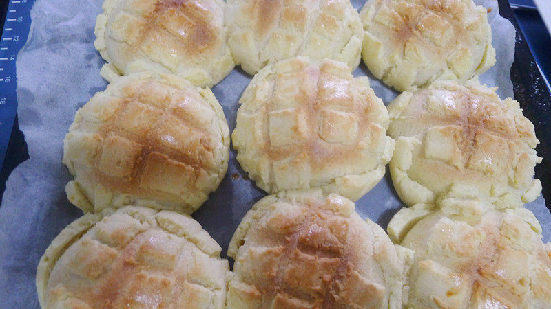 Pineapple Bun Making Steps