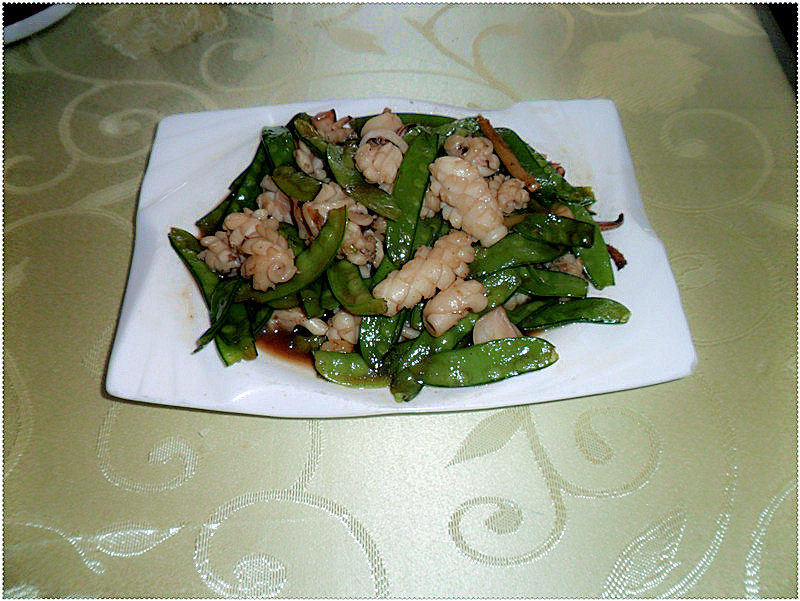 Sautéed Fresh Squid with Green Beans