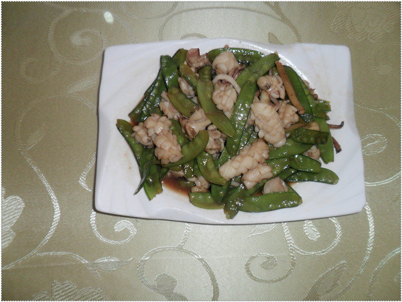 Steps for Cooking Sautéed Fresh Squid with Green Beans