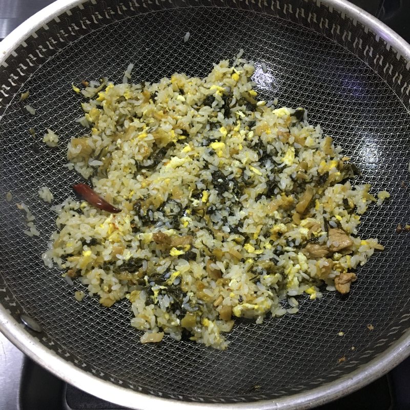 Steps to Make Pickled Vegetable and Egg Fried Rice