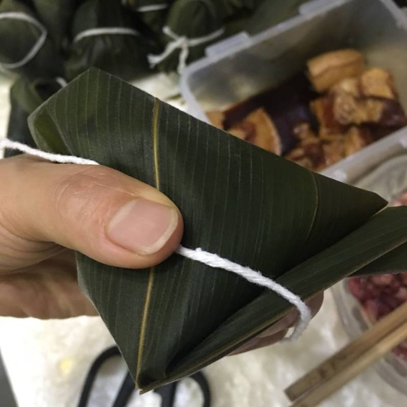 Steps for Making Savory Zongzi