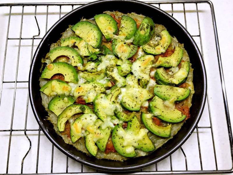 Steps to Make Avocado Potato Pizza