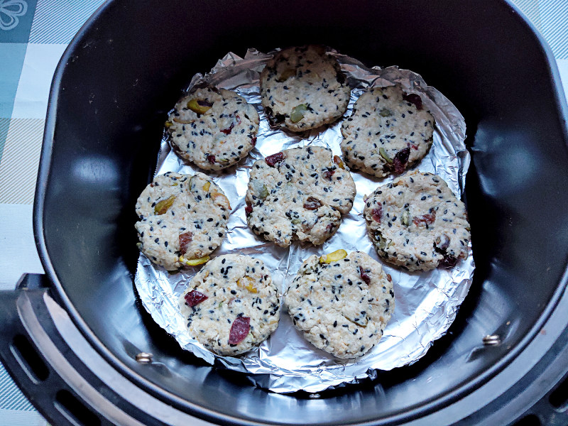 Steps for Making Air Fryer Baked Oatmeal Cookies